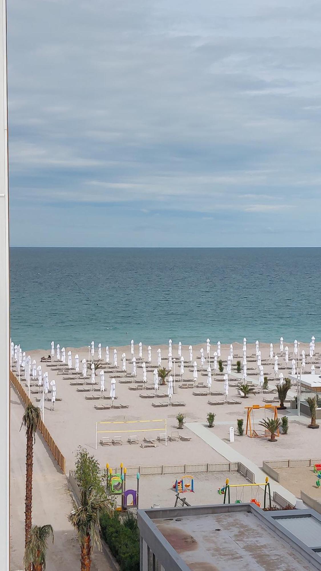 White Tower Mamaia Prestige Apartments Exterior photo
