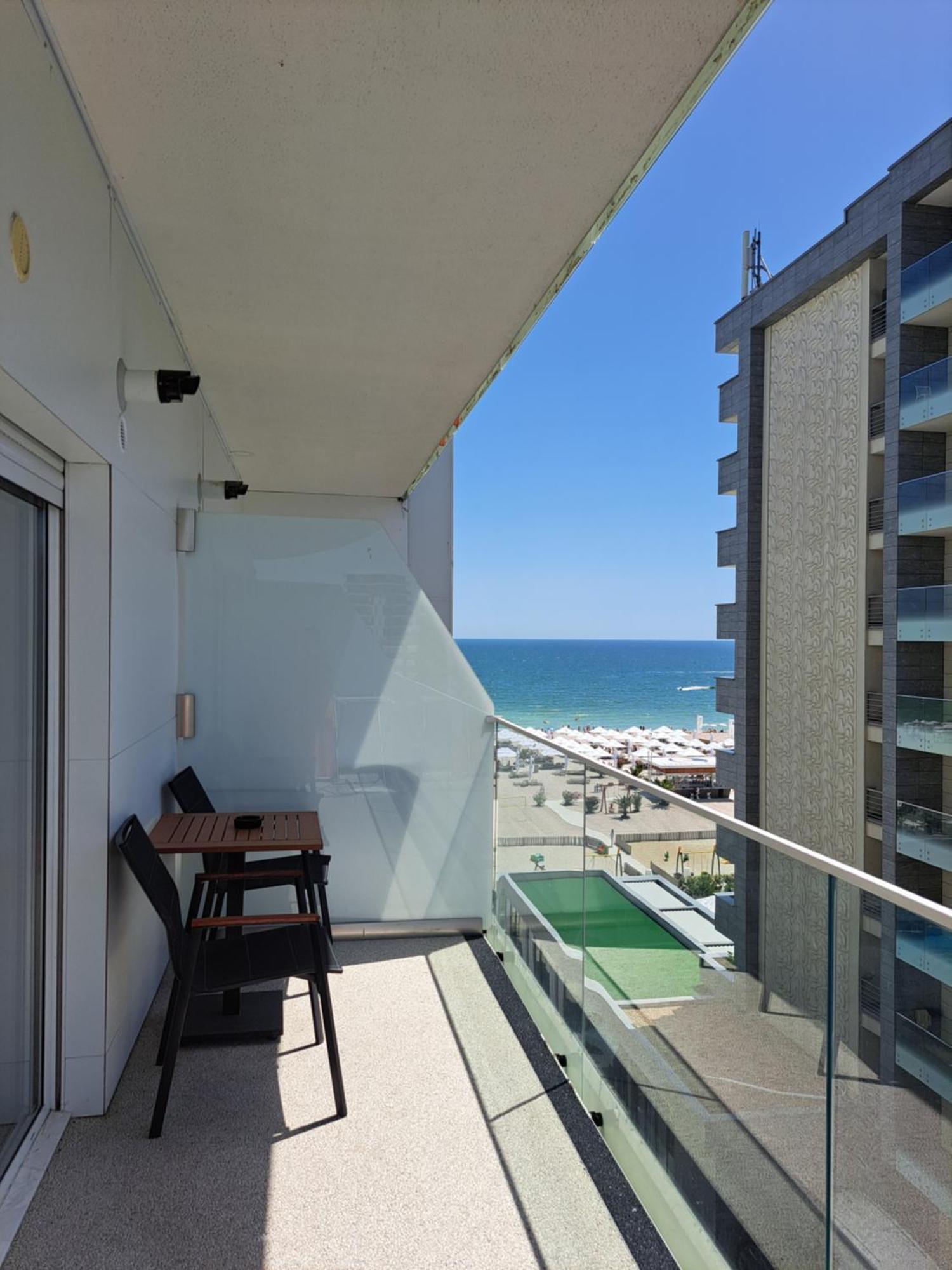 White Tower Mamaia Prestige Apartments Exterior photo